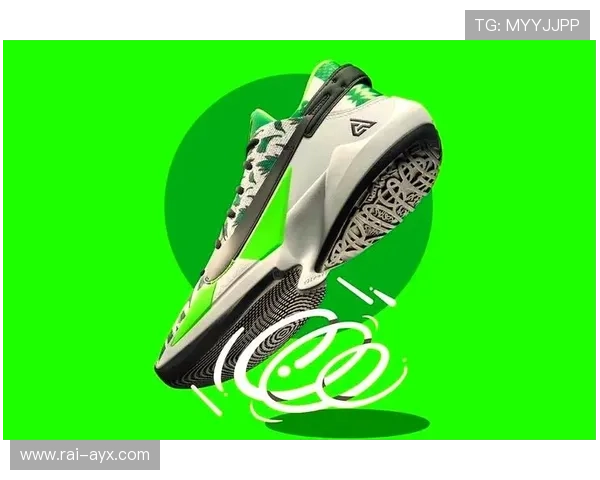 字母哥携手Nike希腊版战靴亮相