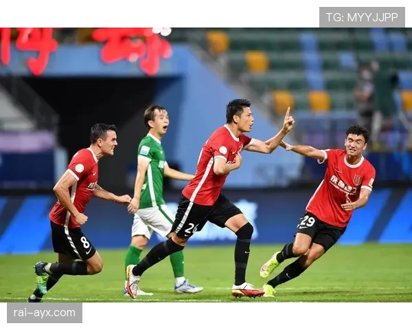 德甲夏窗转会潮涌，多队激烈争夺新星引关注